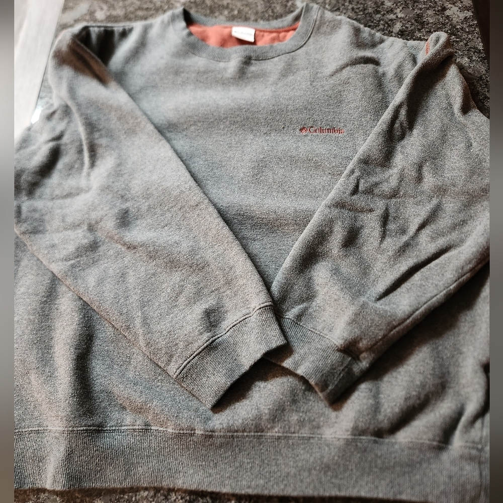 Columbia Long sleeve sweat shirt